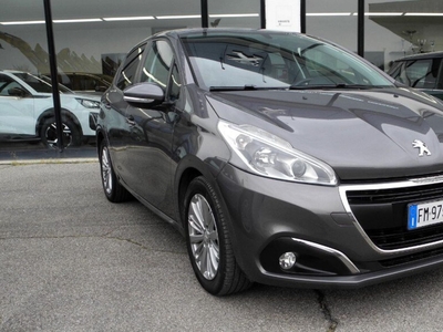 Peugeot 208 75 5 porte Active usato