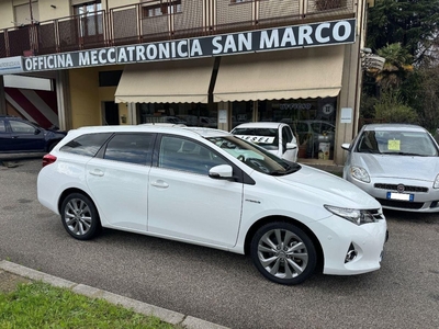 Toyota Auris 1.8 Hybrid