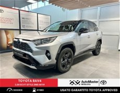 Toyota RAV4 HV (218CV) E-CVT 2WD Style del 2019 usata a Ferrara