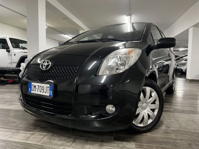 Toyota Yaris 1.3 5 porte M-MT Navi usato