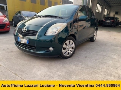 Toyota Yaris 1.3 5 porte usato