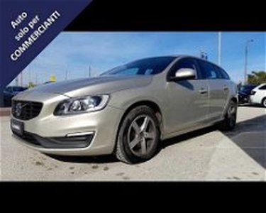 Volvo V60 D2 Geartronic Momentum my 15 del 2016 usata a Ravenna