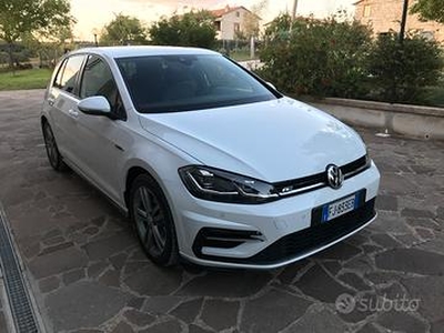 Golf 1.6 TDI 115 cv - R-line