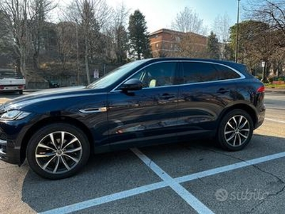 Jaguar F Pace