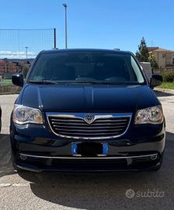 Lancia Voyager 2.8 platinum