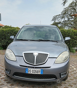 Lancia ypsilon 1 .2