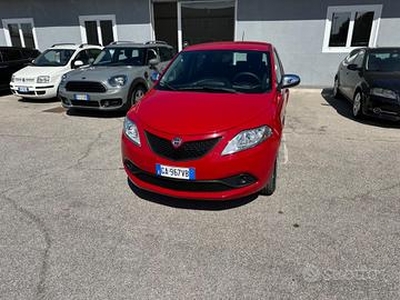 Lancia Ypsilon 1.2 69 CV 5 porte Gold