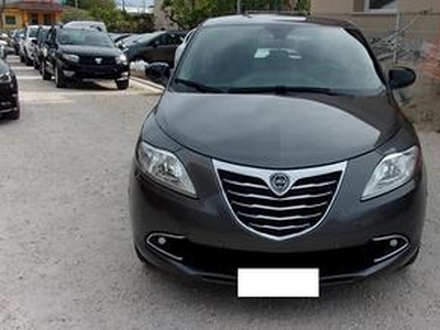 Lancia Ypsilon 1.2 69 CV 5 porte Platinum