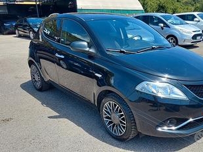 Lancia Ypsilon 1.2 69 CV 5 porte Platinum OK NEOPA