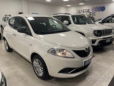 Lancia Ypsilon 1.2 69 CV 5 porte Silver OK NEOPATE