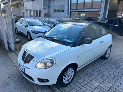 Lancia Ypsilon 1.3 MJT 75 CV Diva