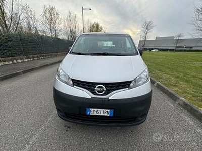 Nissan N 200, euro 5, anno 2015, 5 posti