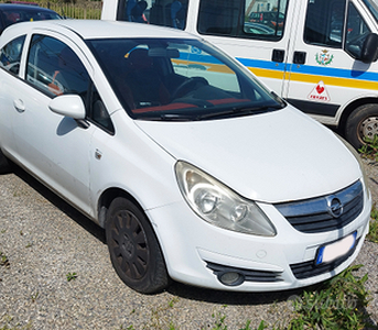 Opel Corsa 1.2 Benzina/GPL