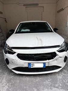 Opel corsa anno 2021 1.2 lievemente sinistrata