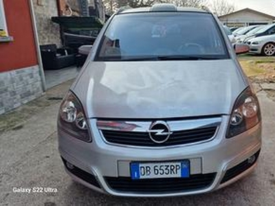 Opel Zafira 1.9 16V CDTI 150CV Cosmo