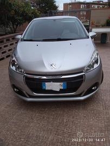Peugeot 208 - 2015
