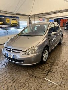 Peugeot 307 1.4 HDi 5p. Open