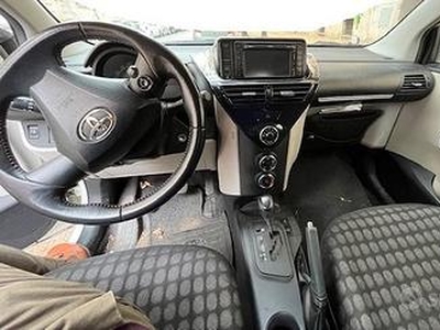 Toyota IQ 1.0 CVT Euro 5 automatica navi clima