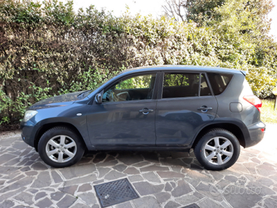 Toyota Rav4 crossover 2.2 4vd diesel