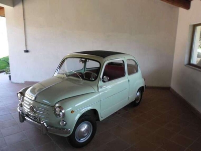Usato 1960 Fiat 600 Benzin 15 CV (9.999 €)