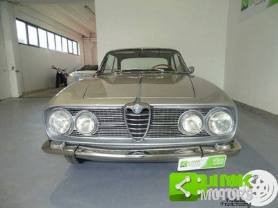 Usato 1960 Alfa Romeo 2000 2.0 Benzin 115 CV (36.800 €)