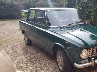 Usato 1967 Alfa Romeo Giulia 1300 1.3 Benzin 82 CV (17.900 €)