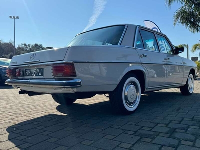 Usato 1974 Mercedes 230 2.3 Benzin 136 CV (10.999 €)