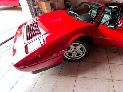 Usato 1987 Ferrari 208 2.0 Benzin 253 CV (78.000 €)