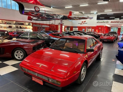 Usato 1987 Ferrari Mondial 3.2 Benzin 270 CV (54.000 €)