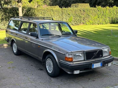 Usato 1987 Volvo 240 2.0 Benzin 116 CV (10.500 €)
