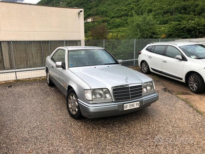 Usato 1993 Mercedes C200 Benzin (7.500 €)