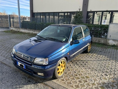 Usato 1995 Renault Clio 2.0 Benzin 147 CV (26.000 €)