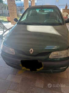 Usato 1995 Renault Laguna Benzin (6.000 €)