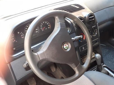 Usato 1997 Alfa Romeo 146 1.4 Benzin 103 CV (2.500 €)