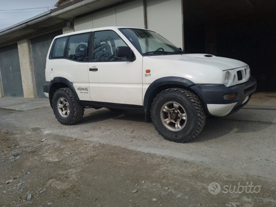 Usato 1997 Nissan Terrano 2.7 Diesel 125 CV (4.000 €)