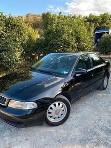 Usato 1998 Audi A4 1.9 Diesel 110 CV (1.800 €)