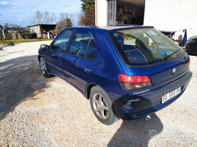 Usato 1998 Peugeot 306 1.4 CNG_Hybrid 75 CV (1.800 €)