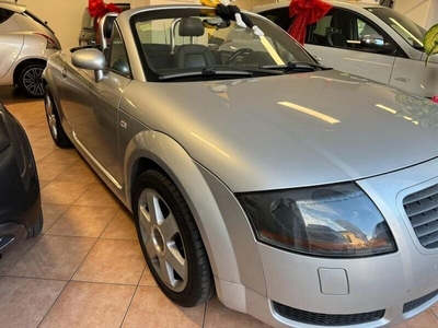 Usato 2000 Audi TT Roadster 1.8 Benzin 180 CV (8.900 €)