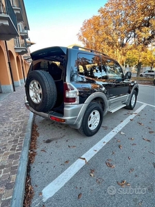 Usato 2000 Mitsubishi Pajero 3.2 Diesel 165 CV (8.000 €)