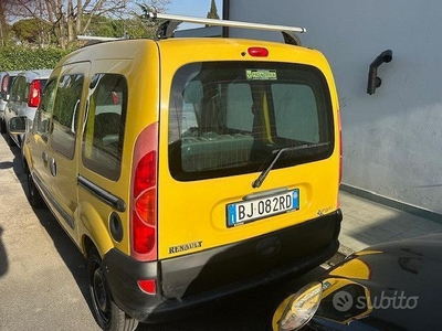 Usato 2000 Renault Kangoo 1.4 Benzin 75 CV (2.800 €)