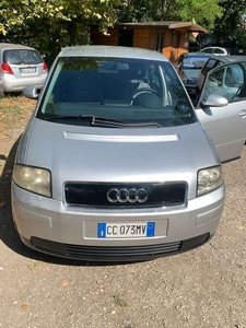 Usato 2001 Audi A2 1.4 Benzin 75 CV (3.200 €)