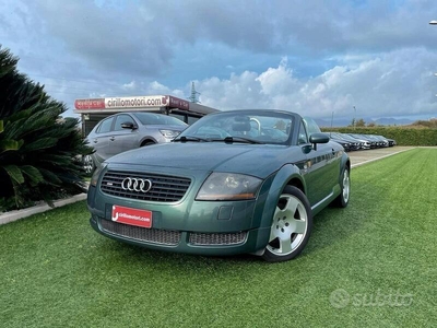 Usato 2001 Audi TT Roadster 1.8 Benzin 179 CV (8.000 €)