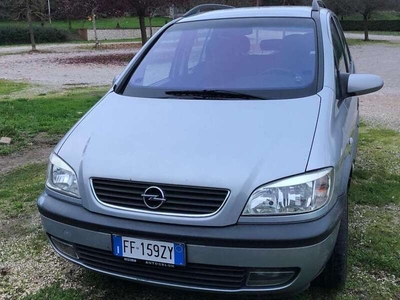 Usato 2001 Opel Zafira 1.8 Benzin 125 CV (1.300 €)