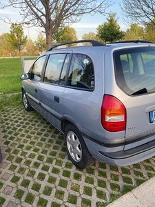 Usato 2001 Opel Zafira 2.0 Diesel 101 CV (2.100 €)