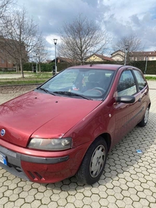 Usato 2002 Fiat Punto 1.2 Benzin 61 CV (1.000 €)