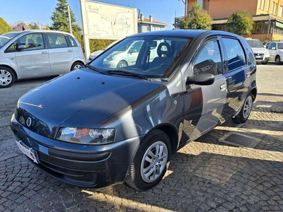 Usato 2002 Fiat Punto 1.2 Benzin 80 CV (1.999 €)