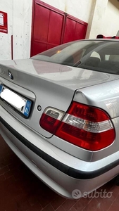 Usato 2003 BMW 318 2.0 Benzin 143 CV (999 €)