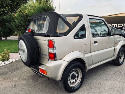 Usato 2003 Suzuki Jimny 1.3 Benzin 80 CV (6.450 €)