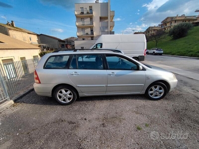 Usato 2003 Toyota Corolla 2.0 Diesel 90 CV (1.400 €)