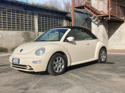 Usato 2003 VW Beetle 1.6 Benzin 102 CV (3.999 €)
